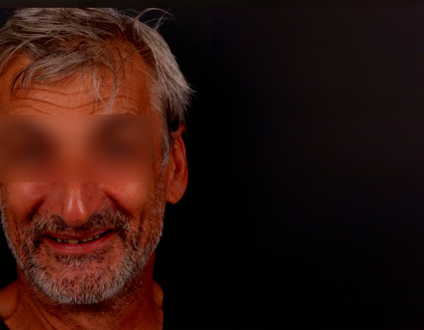 2-chico-desenfocado-moreno